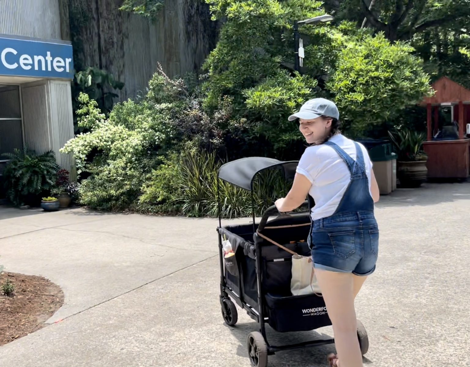 Can You Take Your Wonderfold Wagon to The Zoo?